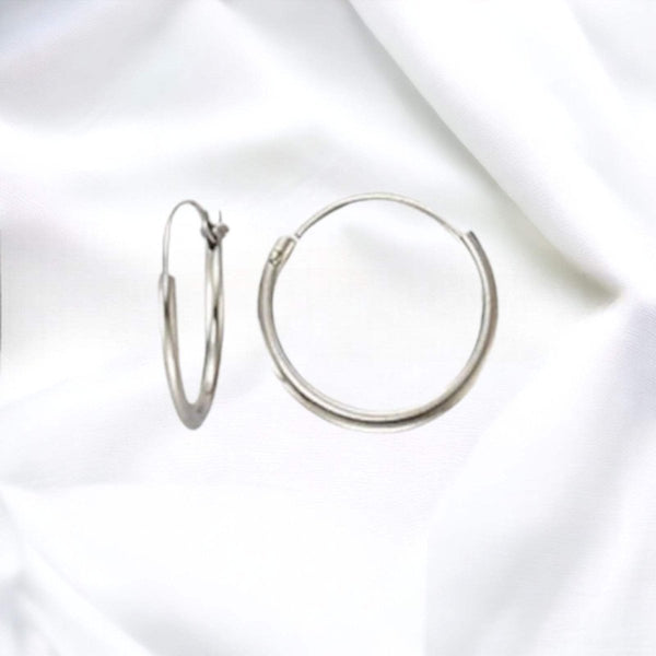 JB Edle Creolen 750 18 K Weißgold 11 mm Ohrschmuck JB Edle Creolen 750 18 K Weißgold 11 mm Ohrschmuck