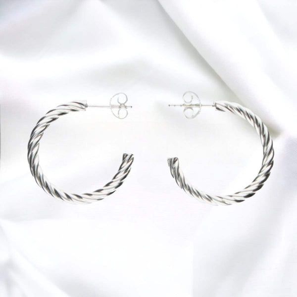 JB Edle Ohrschmuck Creole 925 Silber 26 mm Made in Germany JB Edle Ohrschmuck Creole 925 Silber 26 mm Made in Germany