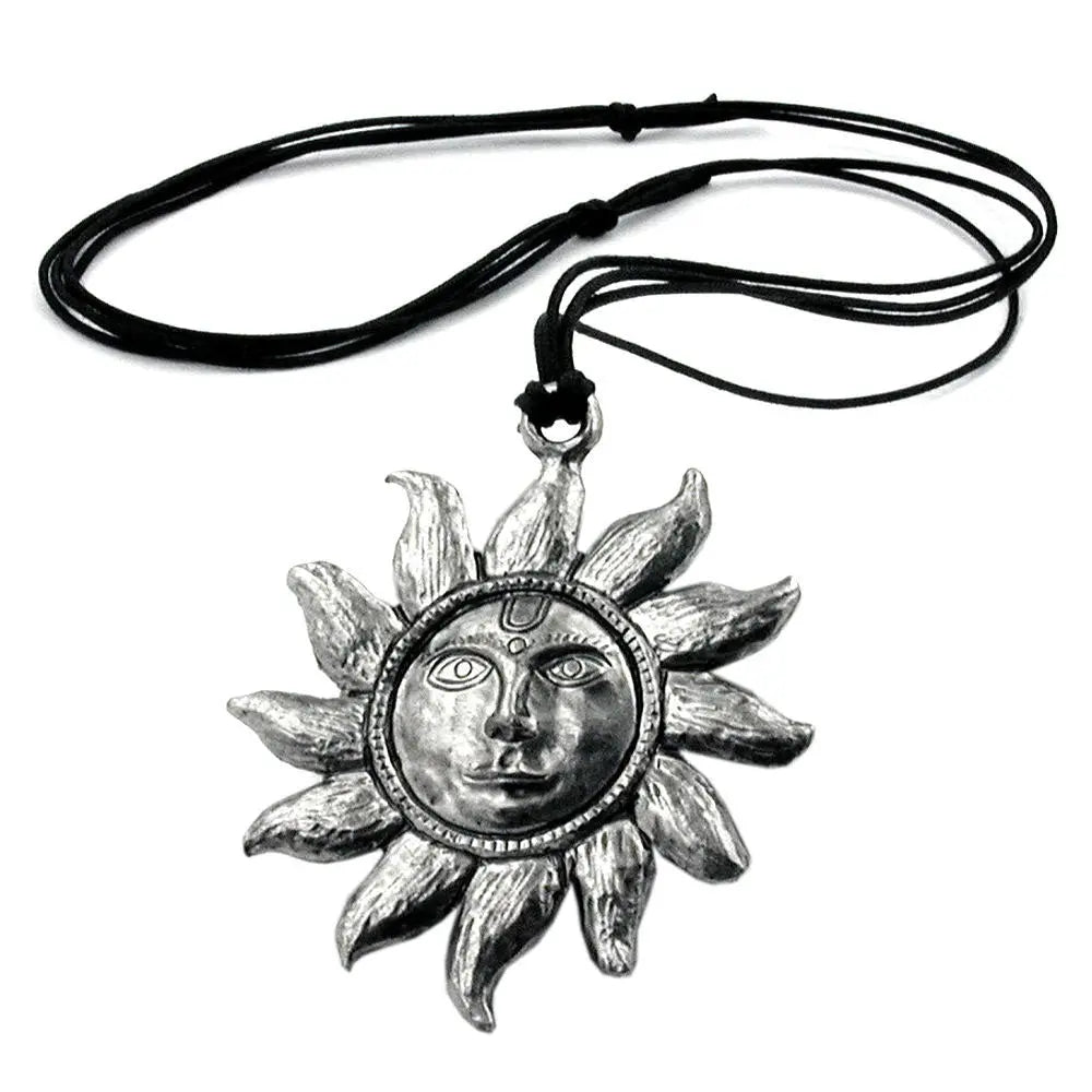 Kette 68mm Zinn - Anhänger große Sonne mit Gesicht 110cm
