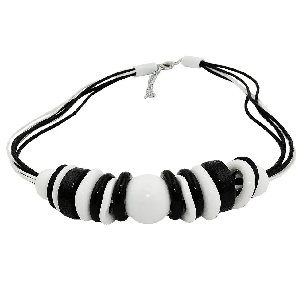 Kette Kunststoffperlen und Ringe schwarz - weiß 45cm