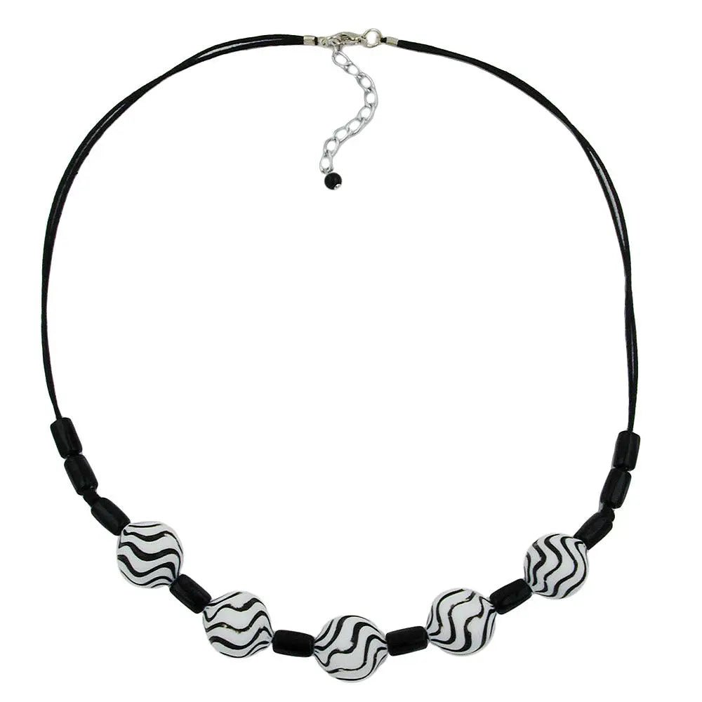 Kette Kunststoffperlen Wellenperle weiß - schwarz Kordel schwarz 50cm