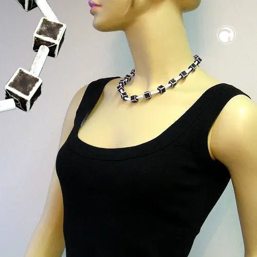 Kette Kunststoffperlen Würfel 10x10mm schwarz - grau - weiß 45cm