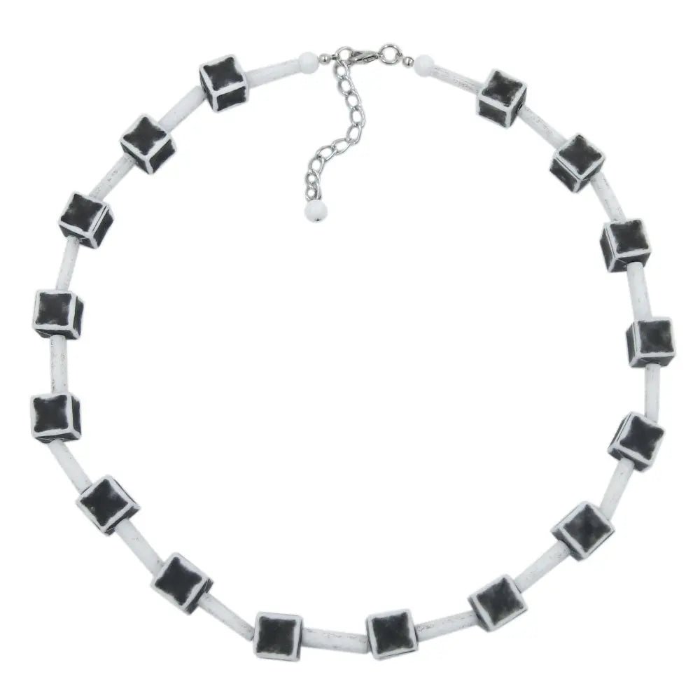 Kette Kunststoffperlen Würfel 10x10mm schwarz - grau - weiß 45cm