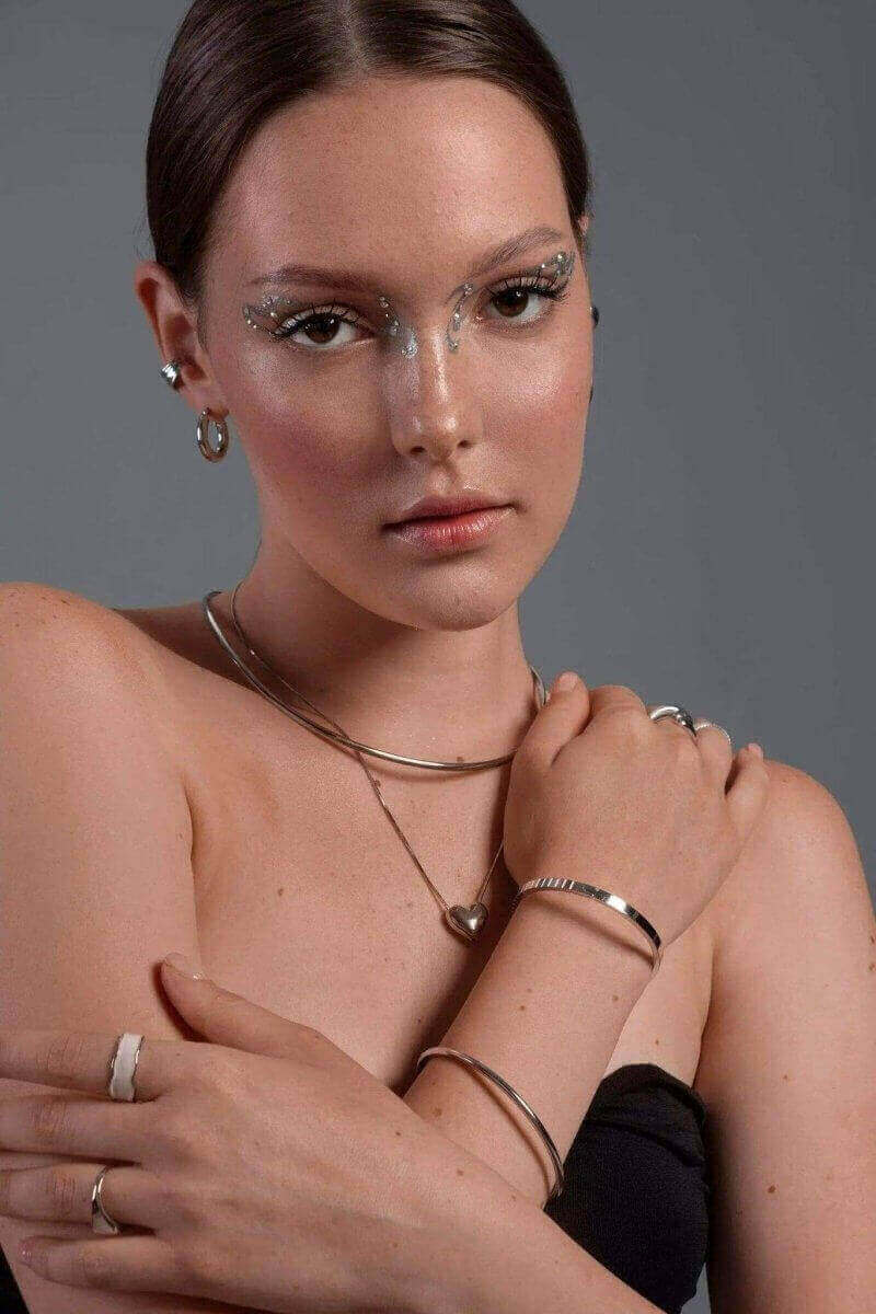 Schmuck als Ausdruck der Persönlichkeit: Finden Sie Ihr perfektes Schmuckstück - Joyes Boutique