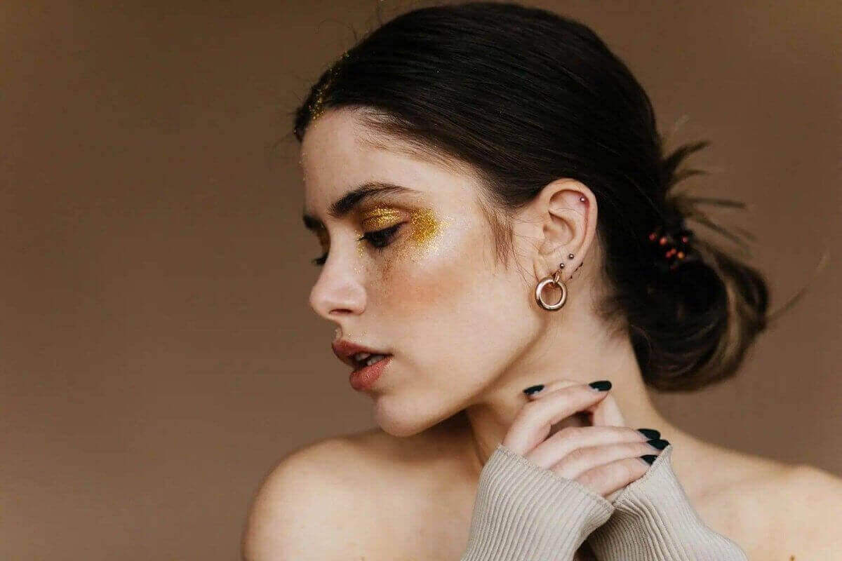 Goldene Ohrringe: Zeitlose Eleganz und luxuriöser Glanz - Joyes Boutique