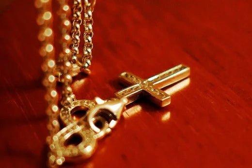 Die verborgenen Gefahren: Was schadet Goldschmuck? - Joyes Boutique