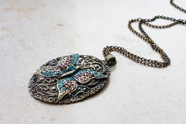 Tipps und Tricks: So bleibt Modeschmuck lange schön!