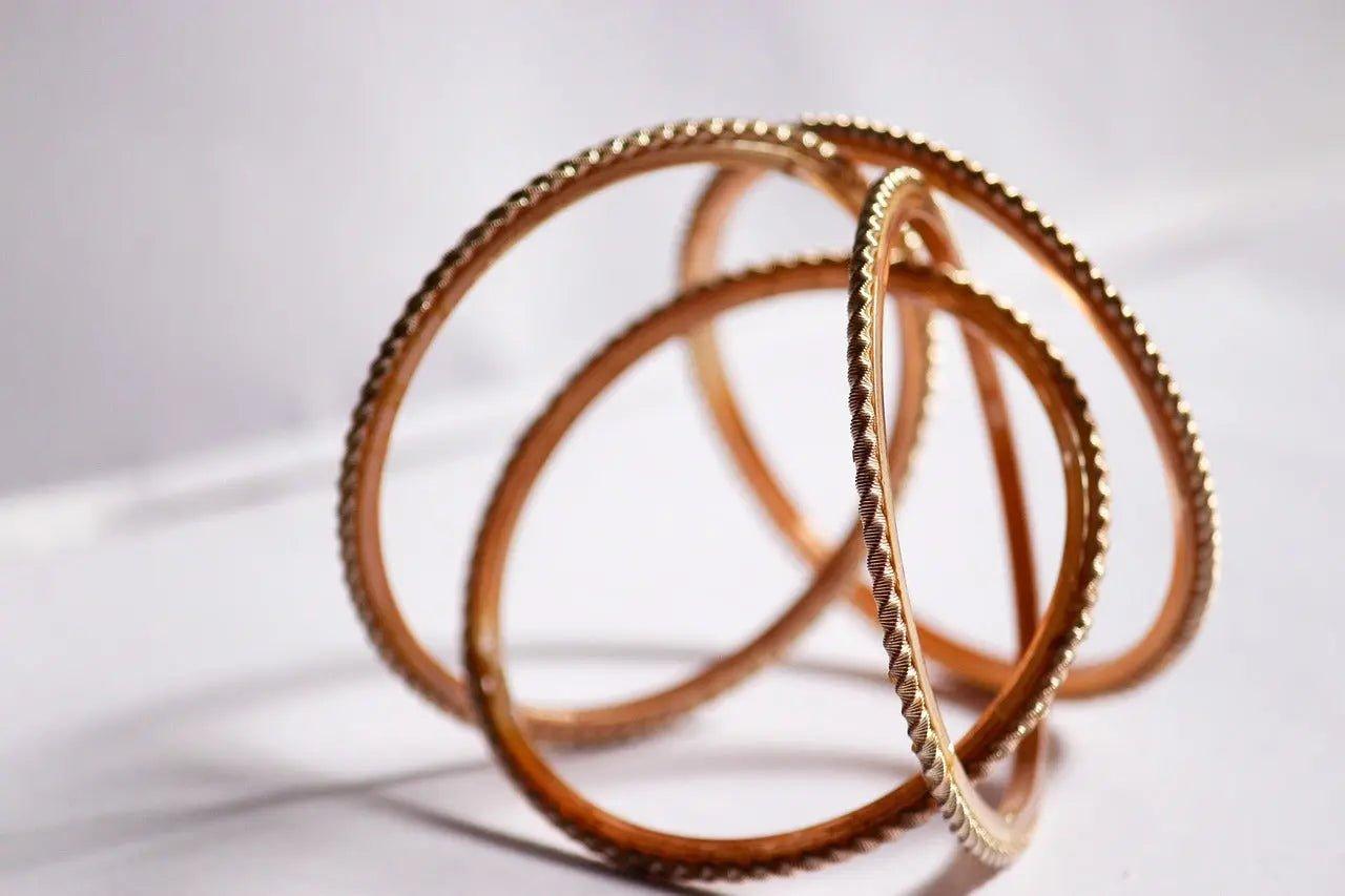 Was symbolisiert ein Goldarmband - Joyes Boutique