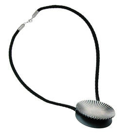 Kette 58mm Metallanhänger Doppelscheibe anthrazitfarben Kordel schwarz 60cm