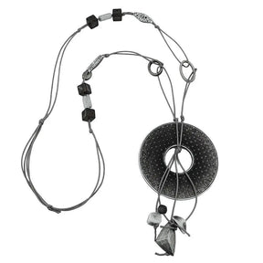 Kette 77mm Kunststoffanhänger Lochring grau - weiß Kordel grau 90cm